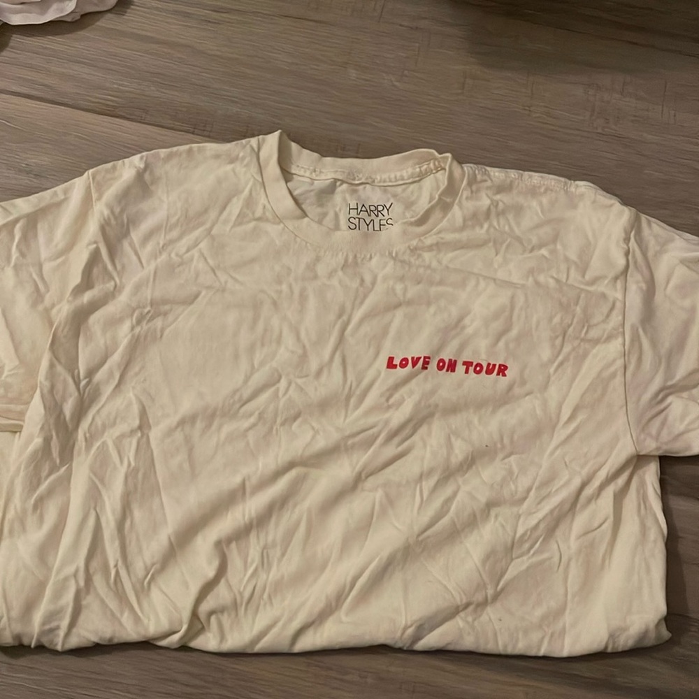 Harry styles love on tour t shirt